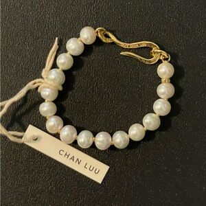 NWT CHAN LUU PEARL BEAD GOLD VERMEIL HOOK BRACELET